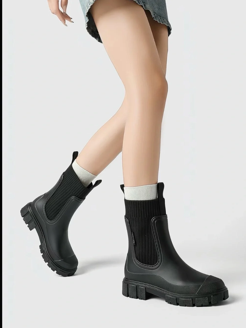 Women’s Black Chelsea Lug Rain Boots